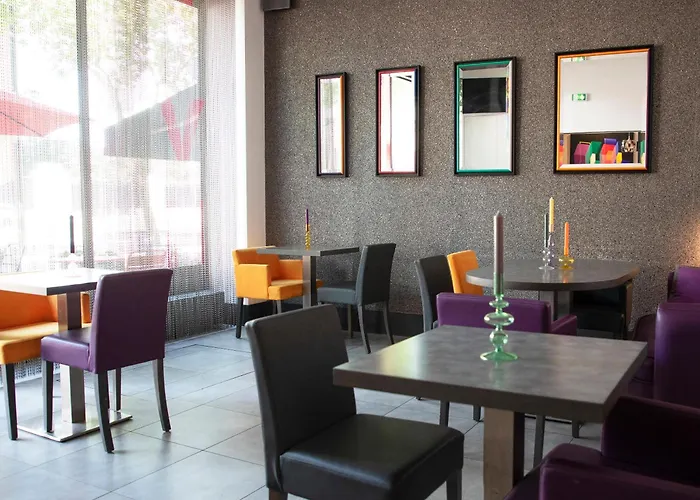 Porte de Versailles Hotel